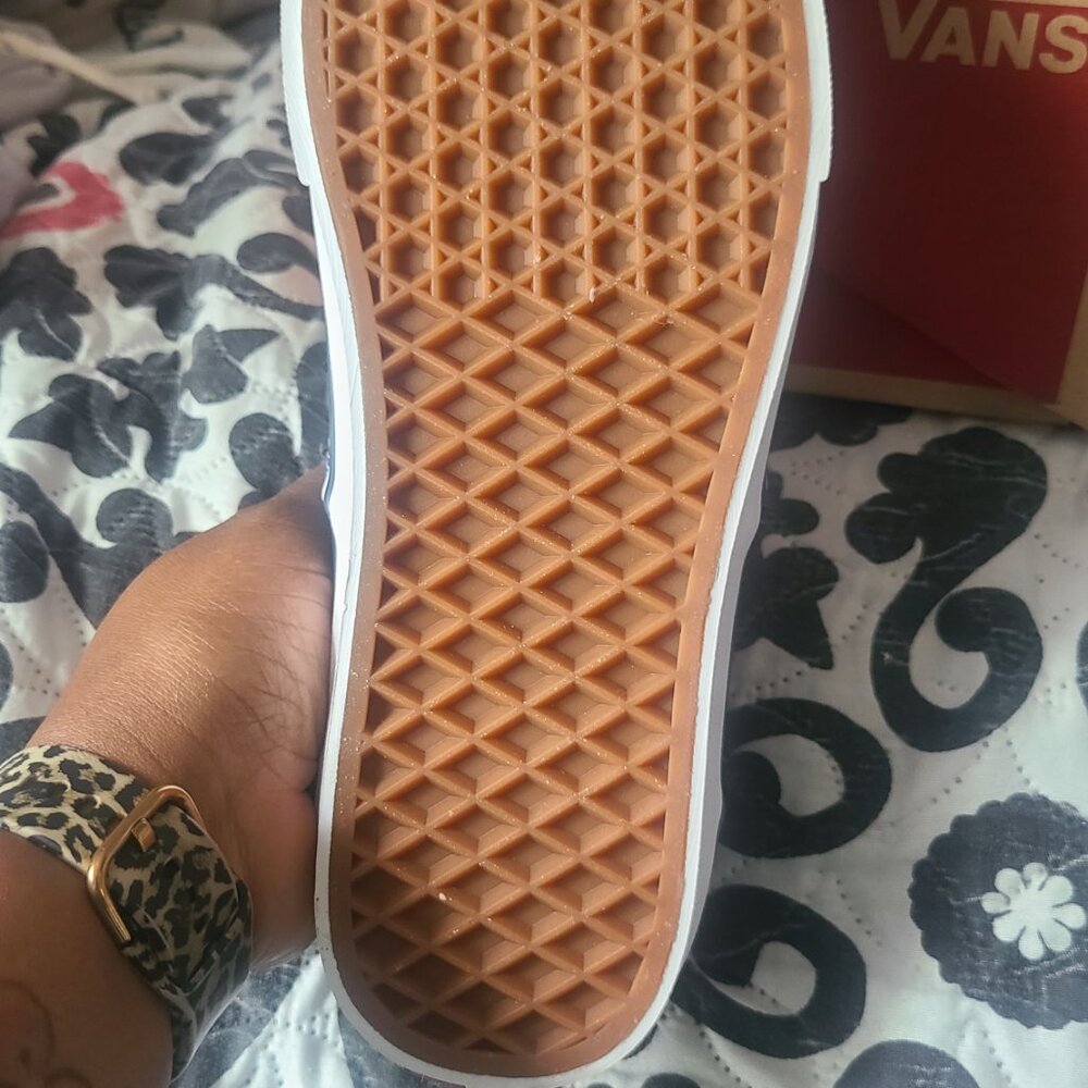 Vans - Picture 3 of 3